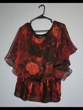 Dressbarn Red Floral Chiffon Flutter-Sleeve Blouse Size 10
